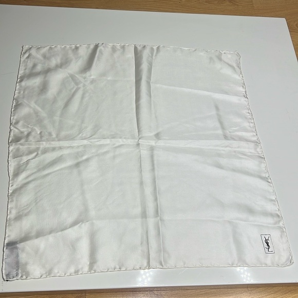 Yves Saint Laurent 19” White 100% Silk Scarf - New - Picture 1 of 2